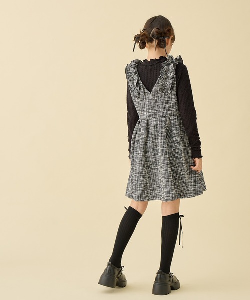 Amourire girl(アムリールガール)の「カットツイード ハーフジップジャンパースカート×リブニットソーセット(ワンピース・キッズ・ブラック/オフホワイト・130cm/140cm/150cm/160cm)」の11枚目の写真
