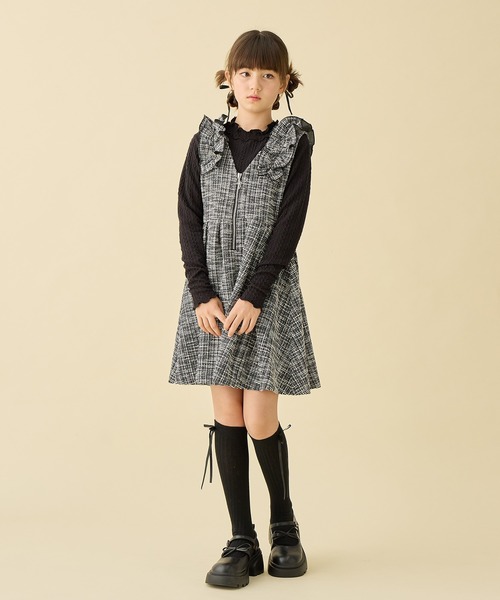 Amourire girl(アムリールガール)の「カットツイード ハーフジップジャンパースカート×リブニットソーセット(ワンピース・キッズ・ブラック/オフホワイト・130cm/140cm/150cm/160cm)」の8枚目の写真