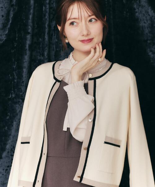 couture brooch(クチュールブローチ)の「【高見え・通勤・大人可愛い】配色総針スカラカーディガン(カーディガン/ボレロ・レディース・ブルー系その他/アイボリー/ブラック・36/38/40/42)」の2枚目の写真