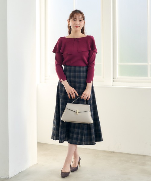 12Twelve Agenda（トゥエルブ　アジェンダ）の「前後2wayフリルオフショル7分袖ニットプルオーバー（ニット/セーター・レディース・ブラック/アイボリー/ピンク・M）」の5枚目の写真