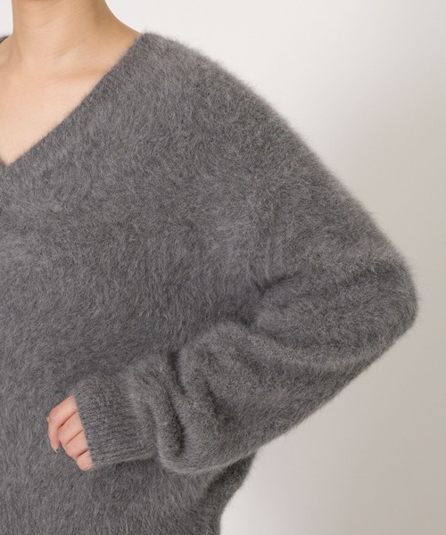 BABYLONE（バビロン）の「FOXカシミヤ2WAYプルオーバー（ニット/セーター・レディース・ピンク/サックスブルー/オフホワイト/チャコール・フリー）」の11枚目の写真