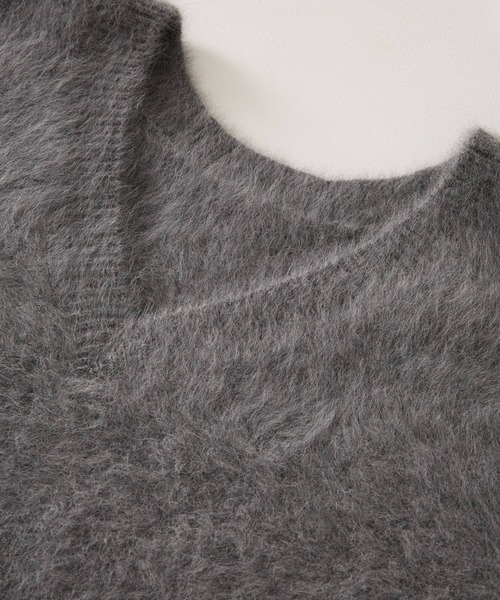 BABYLONE（バビロン）の「FOXカシミヤ2WAYプルオーバー（ニット/セーター・レディース・ピンク/サックスブルー/オフホワイト/チャコール・フリー）」の7枚目の写真