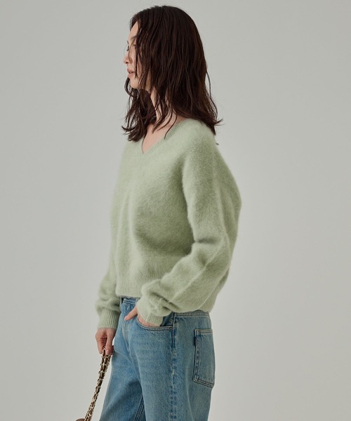 BABYLONE（バビロン）の「2WAYFOXカシミヤプルオーバー（ニット/セーター・レディース・ピンク/サックスブルー/オフホワイト/チャコール/グレー/ライトグリーン/ベージュ/ダークブラウン・フリー）」の18枚目の写真