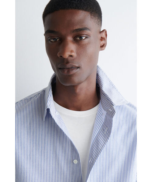 COS（コス）の「コットンオックスフォードシャツ（シャツ/ブラウス・メンズ・ホワイト/ホワイト×ブルー・S/XL/L/M）」の6枚目の写真