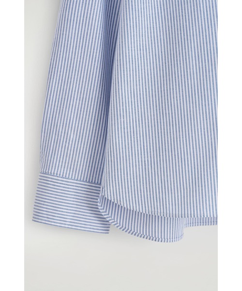 COS（コス）の「コットンオックスフォードシャツ（シャツ/ブラウス・メンズ・ホワイト/ホワイト×ブルー・S/XL/L/M）」の9枚目の写真