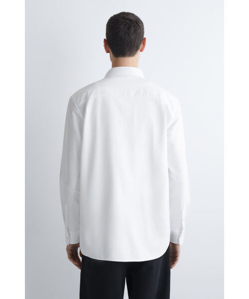 COS（コス）の「コットンオックスフォードシャツ（シャツ/ブラウス・メンズ・ホワイト/ホワイト×ブルー・S/XL/L/M）」の12枚目の写真