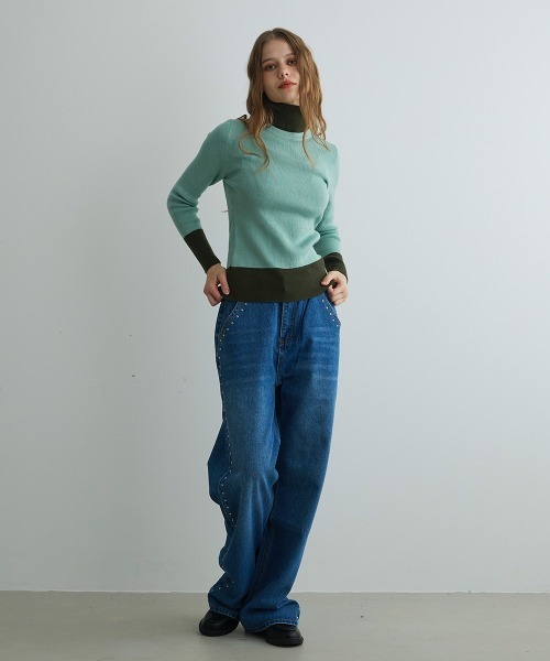 Mirette(ミレット)の「バイカラーニットタートルプルオーバー / Bi-Color Knit Turtle Pullover(ニット/セーター・レディース・ネイビー/グリーン・FREE)」の4枚目の写真