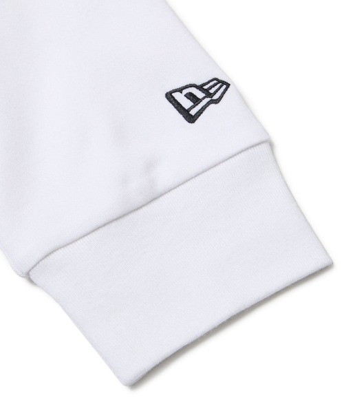 NEW ERA(ニューエラ)の「NEW ERA/ニューエラ 長袖 オーバーサイズド ウォーム Tシャツ ロンT 14668842/14668843(Tシャツ/カットソー・メンズ・ブラック/ホワイト・L/XL/M/2XL)」の8枚目の写真