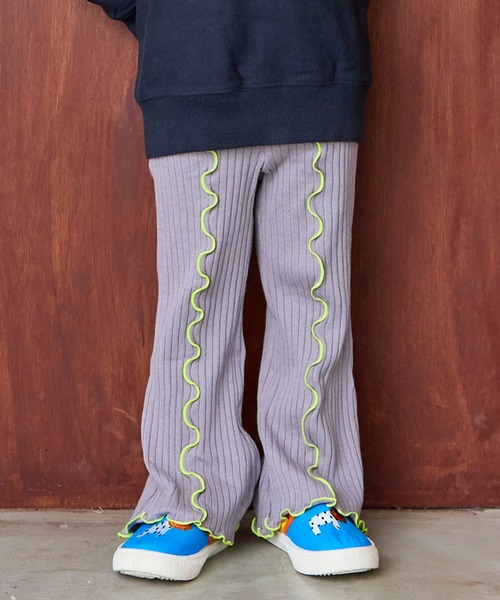 MARKEY'S（マーキーズ）の「裏起毛テレコメローフレアーパンツ（その他パンツ・キッズ・ブラック/イエロー/レッド/グレー・140/130/120/110/100/90/150）」の2枚目の写真