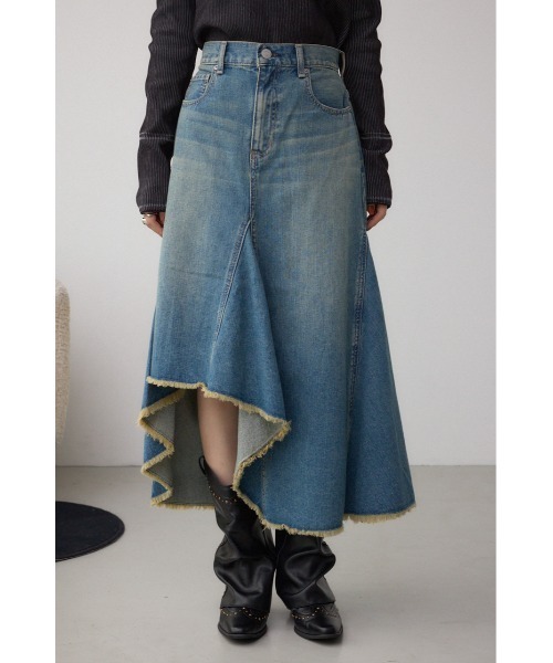 AZUL by moussy（アズールバイマウジー）の「AZUL DENIM イレヘムデニムスカート（デニムスカート・レディース・ブルー/ライトブラック・MEDIUM/SMALL）」の6枚目の写真