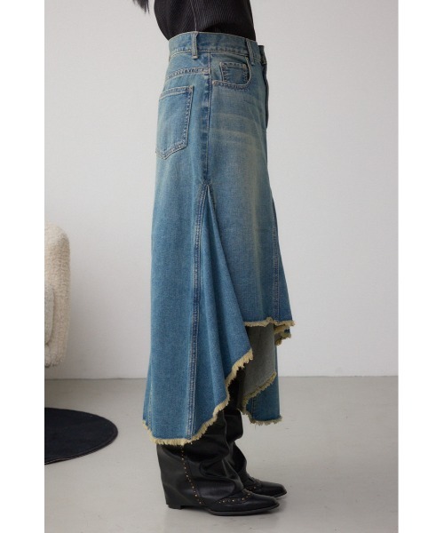 AZUL by moussy（アズールバイマウジー）の「AZUL DENIM イレヘムデニムスカート（デニムスカート・レディース・ブルー/ライトブラック・MEDIUM/SMALL）」の8枚目の写真