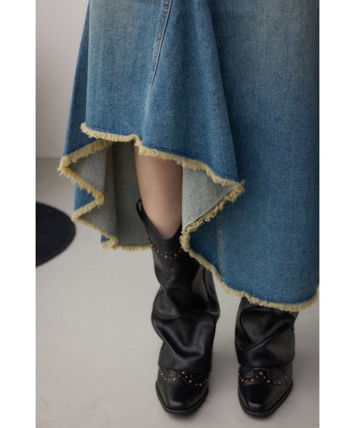 AZUL by moussy（アズールバイマウジー）の「AZUL DENIM イレヘムデニムスカート（デニムスカート・レディース・ブルー/ライトブラック・MEDIUM/SMALL）」の12枚目の写真