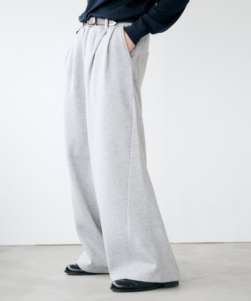Adoon plain(アドーンプレーン)の「2-Tuck Wide Curve Sweat Pants / 2タックワイドカーブスウェットパンツ(その他パンツ・メンズ・ライトグレー/ブラック・SMALL/MEDIUM/LARGE)」の8枚目の写真