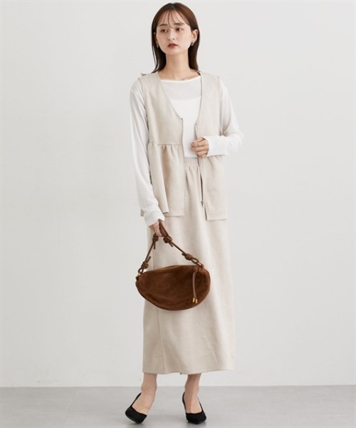 nissen(ニッセン)の「フェイクスエードペプラムベスト【セットアップ対応】(ベスト・レディース・ブラウン/グレー/ブラック/アイボリー・M/L/LL)」の16枚目の写真