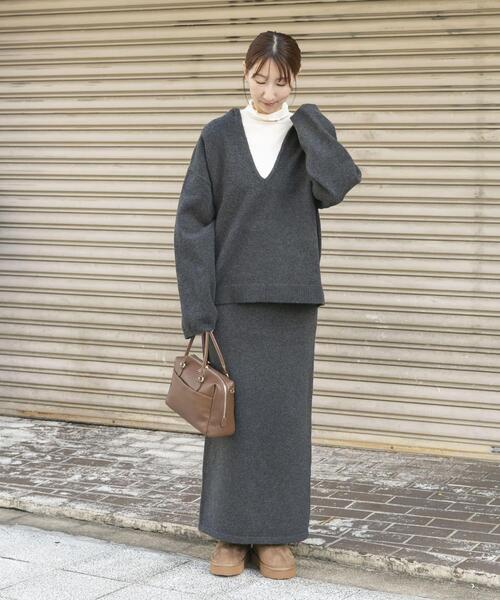 ITEMS URBANRESEARCH(アイテムズ アーバンリサーチ)の「スキッパーフードニット(ニット/セーター・レディース・ベージュ/ブルー/チャコールグレー・FREE)」の5枚目の写真