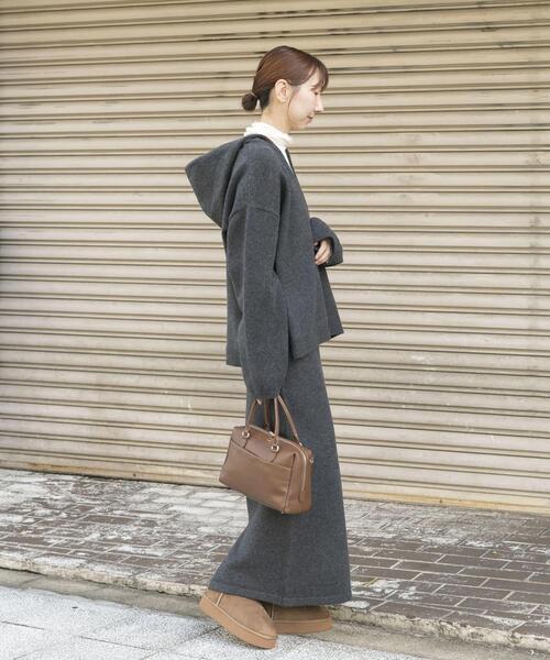 ITEMS URBANRESEARCH(アイテムズ アーバンリサーチ)の「スキッパーフードニット(ニット/セーター・レディース・ベージュ/ブルー/チャコールグレー・FREE)」の6枚目の写真