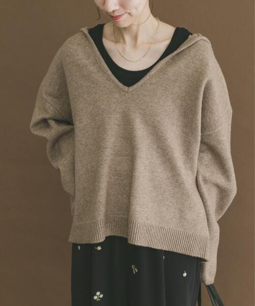 ITEMS URBANRESEARCH(アイテムズ アーバンリサーチ)の「スキッパーフードニット(ニット/セーター・レディース・ベージュ/ブルー/チャコールグレー・FREE)」の9枚目の写真