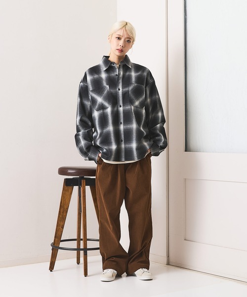 UNIIT(ユニット)の「【BRUDDA SHARK/ブラダシャーク】オーバーサイズ チェックシャツ/レギュラーカラーシャツ/レディース メンズ(シャツ/ブラウス・メンズ・ブラック/ブラウン・MEDIUM/LARGE)」の3枚目の写真