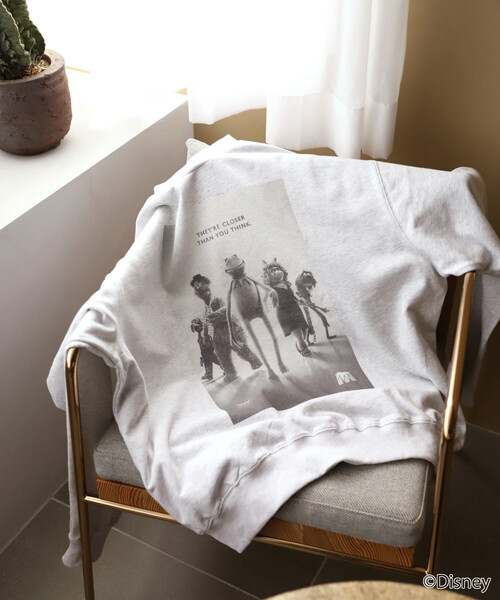 Firsthand（ファーストハンド）の「Firsthand/ファーストハンド ［The Muppets / ザ・マペッツ］ MAPPETS HERO CREWNECK SWEAT / フロントプリント クルーネックスウェット（スウェット・メンズ・グレー/ブラック・L/M）」の2枚目の写真
