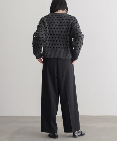 for/c(フォーシー)の「大きめメッシュウール混ニット【サスティナブル】(ニット/セーター・レディース・オフホワイト/チャコール/グレー・L/M)」の9枚目の写真