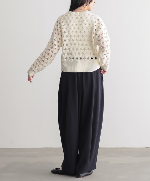 for/c(フォーシー)の「大きめメッシュウール混ニット【サスティナブル】(ニット/セーター・レディース・オフホワイト/チャコール/グレー・L/M)」の21枚目の写真