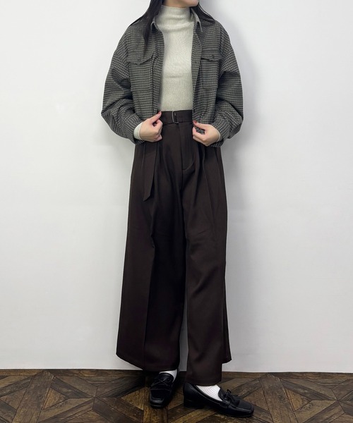 NICOLE CLUB（ニコル　クラブ）の「ハイネックリブニット（Tシャツ/カットソー・レディース・オフホワイト/チャコール・FREE）」の5枚目の写真