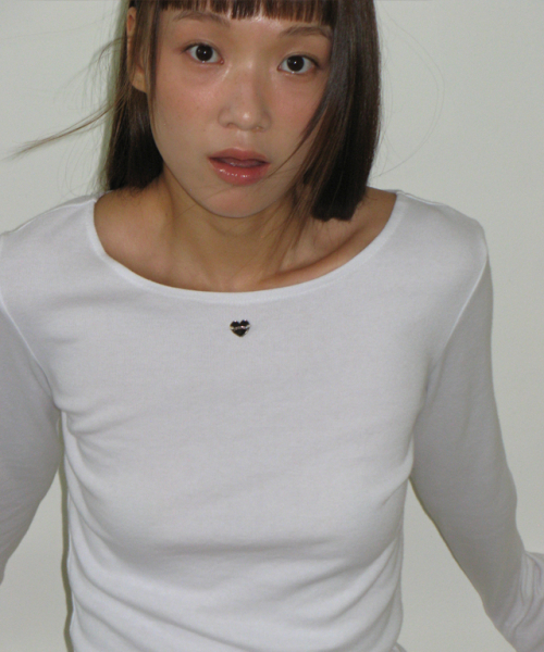 RONRON（ロンロン）の「KNOT RIBBON SLIT LONG SLEEVE WHITE（Tシャツ/カットソー・レディース・その他・FREE）」の4枚目の写真