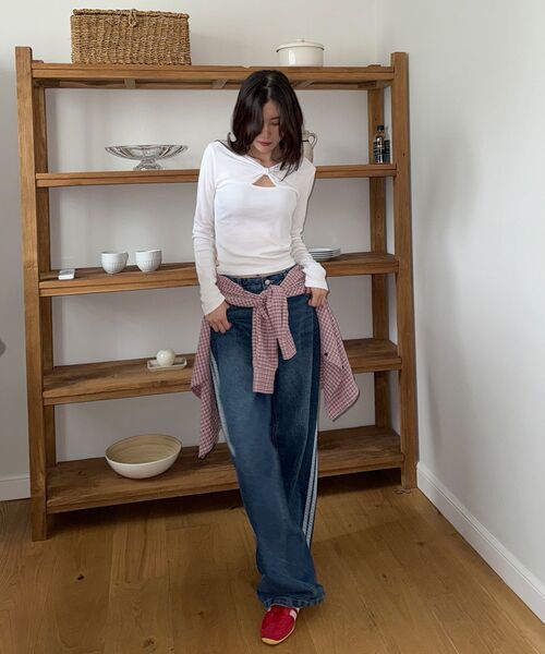 RONRON（ロンロン）の「KNOT RIBBON SLIT LONG SLEEVE WHITE（Tシャツ/カットソー・レディース・その他・FREE）」の7枚目の写真