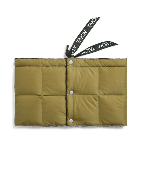 TAION（タイオン）の「【TAION/タイオン】ベーシック ダウンネックウォーマー（ネックウォーマー/スヌード・メンズ・サックスブルー/チャコールグレー/ライトグレー/イエロー/ネイビー/ベージュ/オリーブ/ブラック・FREE）」の5枚目の写真