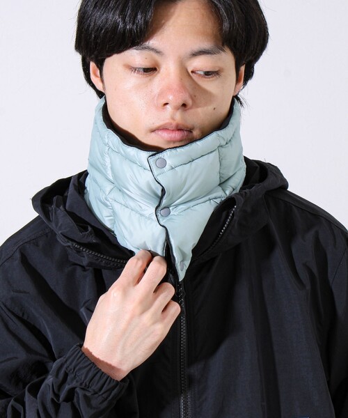 TAION（タイオン）の「【TAION/タイオン】ベーシック ダウンネックウォーマー（ネックウォーマー/スヌード・メンズ・サックスブルー/チャコールグレー/ライトグレー/イエロー/ネイビー/ベージュ/オリーブ/ブラック・FREE）」の8枚目の写真