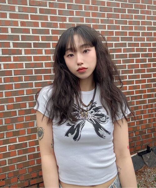 CHICKS（チックス）の「PINK RIBBON クロップ半袖Tシャツ 半袖Tシャツ ホワイト（Tシャツ/カットソー・レディース・ホワイト・S(1)/M(2)）」の7枚目の写真