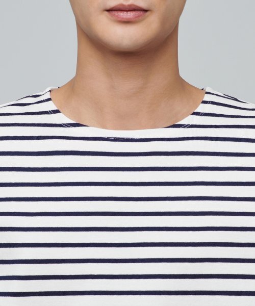 MUSINSA STANDARD（ムシンサスタンダード）の「ストライプボートネック長袖Tシャツ [アイボリー/ネイビー]（Tシャツ/カットソー・メンズ・その他・SMALL/MEDIUM/LARGE/XX-LARGE/X-LARGE）」の3枚目の写真