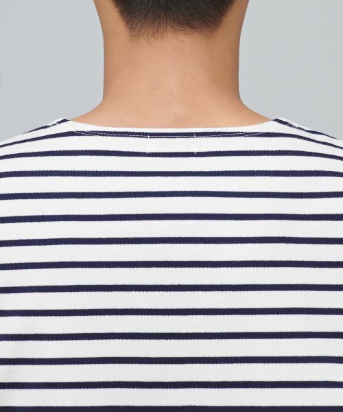 MUSINSA STANDARD（ムシンサスタンダード）の「ストライプボートネック長袖Tシャツ [アイボリー/ネイビー]（Tシャツ/カットソー・メンズ・その他・SMALL/MEDIUM/LARGE/XX-LARGE/X-LARGE）」の4枚目の写真