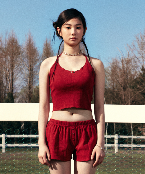 YOUHEE(ユヒ)の「EYELET SLEEVELESS RED(Tシャツ/カットソー・レディース・その他・FREE)」の1枚目の写真