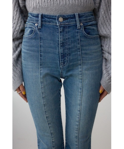 AZUL by moussy(アズールバイマウジー)の「【WEB限定】AZUL DENIM センターステッチスリットフレアデニム(デニムパンツ・レディース・ライトブラック/ブルー/ワンウォッシュ・LARGE/SMALL/MEDIUM)」の17枚目の写真