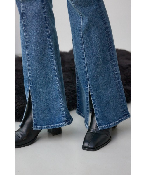 AZUL by moussy(アズールバイマウジー)の「【WEB限定】AZUL DENIM センターステッチスリットフレアデニム(デニムパンツ・レディース・ライトブラック/ブルー/ワンウォッシュ・LARGE/SMALL/MEDIUM)」の20枚目の写真