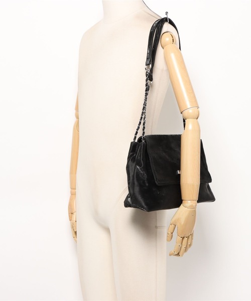 apres jour mignon（アプレジュールミニョン）の「【apresjour mignon×ARIAZ】スエード風ハンドバッグ（ハンドバッグ・レディース・オフホワイト/ブラック/ダークブラウン・ONESIZE）」の8枚目の写真