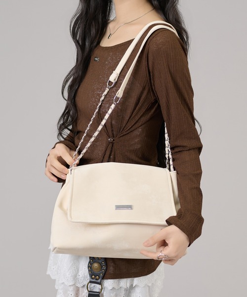 apres jour mignon（アプレジュールミニョン）の「【apresjour mignon×ARIAZ】スエード風ハンドバッグ（ハンドバッグ・レディース・オフホワイト/ブラック/ダークブラウン・ONESIZE）」の13枚目の写真
