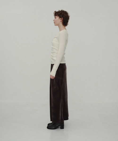 CITY TOKYO（シティトウキョウ）の「Velor Tuck Skirt/ベロアタックスカート（スカート・レディース・ブラック/ダークグレー・1/2）」の15枚目の写真