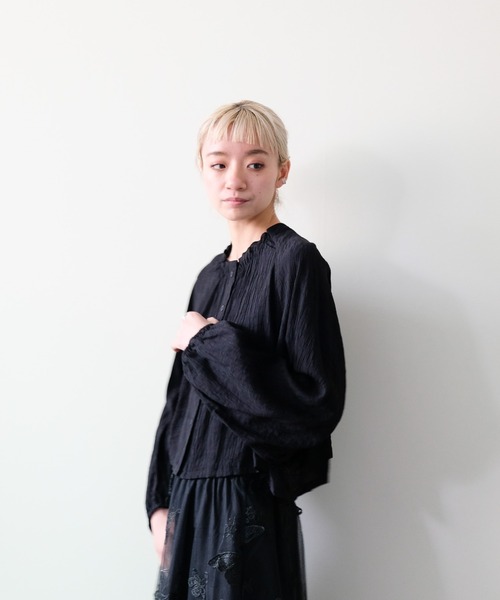 DOLLUPOOPS(ドールアップウップス)の「Back Frill Gathered Blouse(バックフリルギャザーブラウス)(シャツ/ブラウス・レディース・オフホワイト/ブラック・FREE)」の11枚目の写真