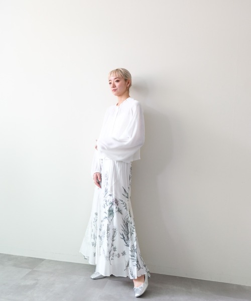 DOLLUPOOPS(ドールアップウップス)の「Back Frill Gathered Blouse(バックフリルギャザーブラウス)(シャツ/ブラウス・レディース・オフホワイト/ブラック・FREE)」の5枚目の写真