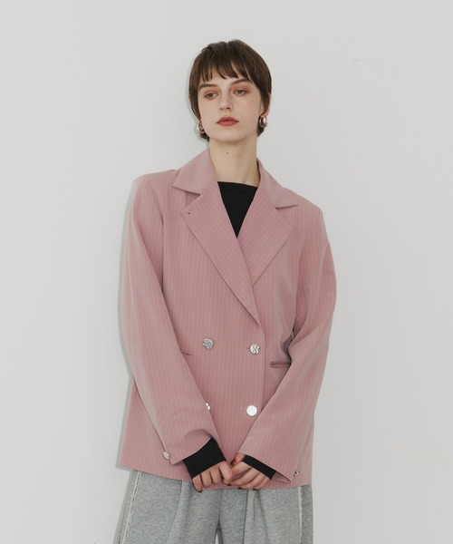 room153（ルームイチゴサン）の「ピンストライプパワーショルダージャケット（テーラードジャケット・レディース・グレイッシュベージュ/ピンク・FREE）」の4枚目の写真