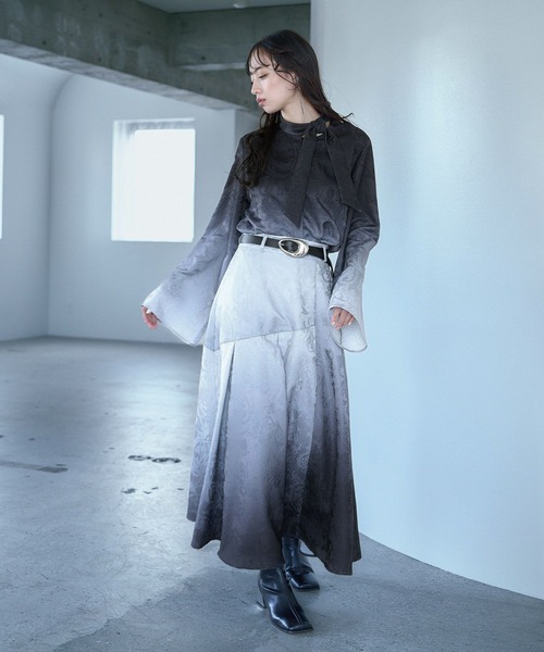 HARE（ハレ）の「グラデーションジャガードフレアスカート(HARE)（スカート・レディース・パープル/ブラック・FREE）」の4枚目の写真