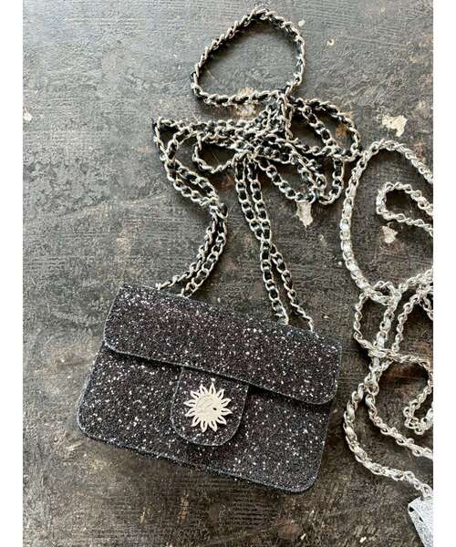 EVRIS（エヴリス）の「グリッターショルダーBAG（ショルダーバッグ・レディース・シルバー/ブラック・FREE）」の2枚目の写真