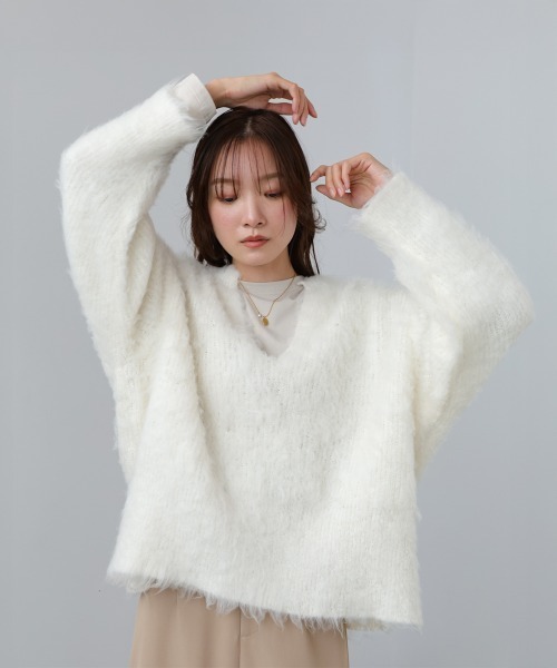Bab(バブ)の「インナーセットキーネックケガキニットトップス(ニット/セーター・レディース・オフホワイト/ライトグリーン/グレー・FREE)」の4枚目の写真