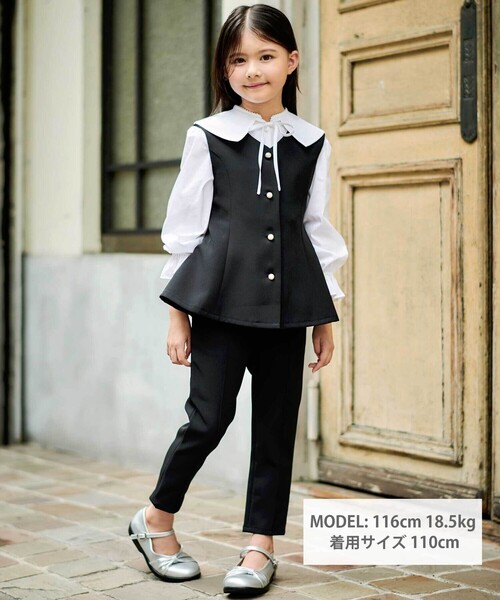 BeBe(ベベ)の「ダブルクロスパールボタンフレアベスト(ベスト・キッズ・ネイビー/ブラック・120cm/110cm/130cm/150cm/140cm)」の4枚目の写真