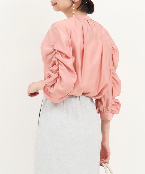NOLLEY’S（ノーリーズ）の「シルキーローン袖ギャザーブラウス（シャツ/ブラウス・レディース・キナリ/ライトグリーン/サーモンピンク・38）」の17枚目の写真