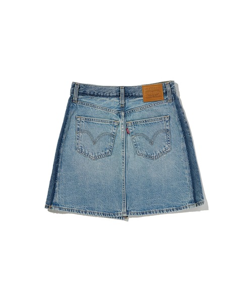 Levi's(リーバイス)の「Levi's/リーバイス デコンストラクテッド エッジ スカート ミディアムインディゴ(デニムスカート・レディース・インディゴブルー・23inch/24inch/25inch/26inch/27inch/28inch)」の6枚目の写真