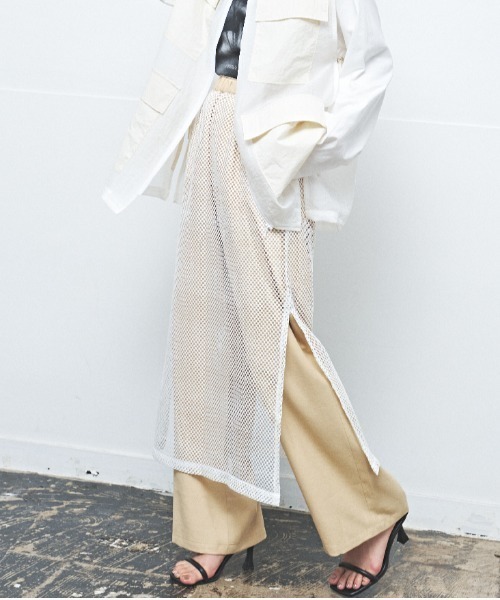 MUUNAA(ムウナ)の「メッシュレースレイヤードパンツ(その他パンツ・レディース・ブラック/ホワイト・F)」の1枚目の写真
