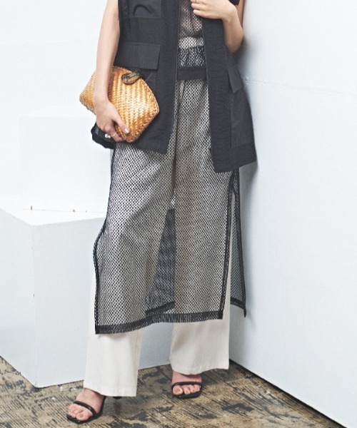 MUUNAA(ムウナ)の「メッシュレースレイヤードパンツ(その他パンツ・レディース・ブラック/ホワイト・F)」の2枚目の写真